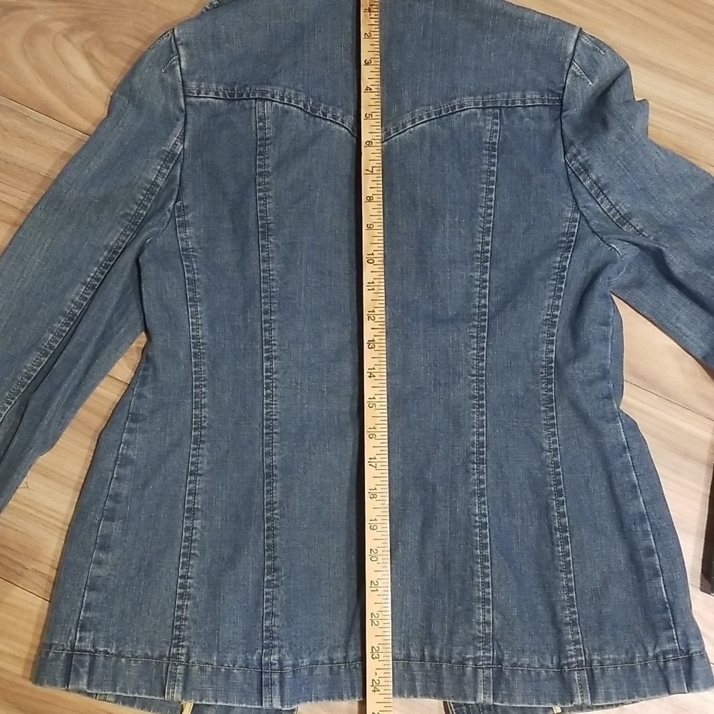 i.e. Denim Jacket Fitted Shoulder Detail Yoked Back And Double Button Front Med - Picture 9 of 11